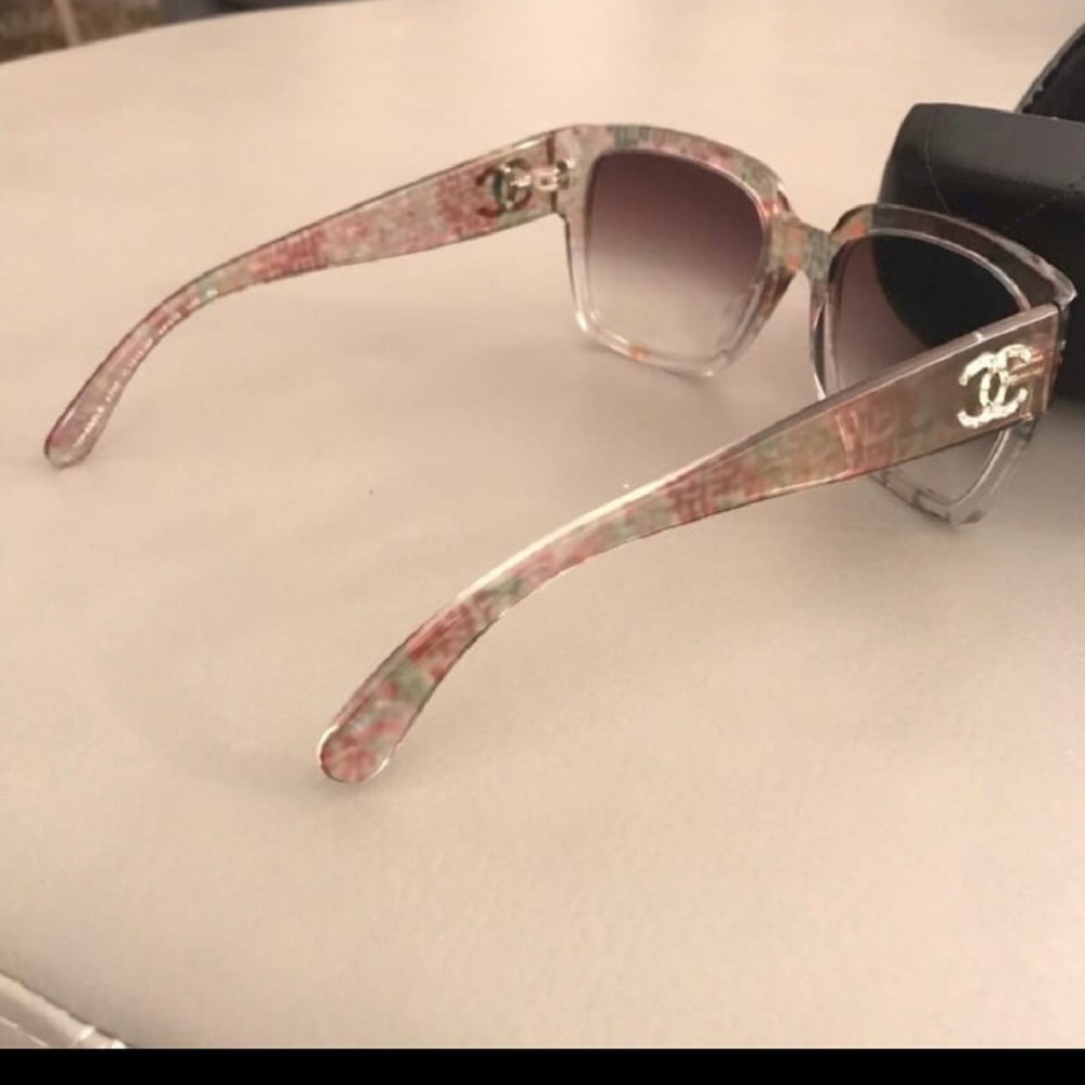 Chanel sunnies